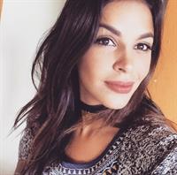 Keysi Sayago taking a selfie