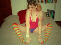 I'm a quirky lil cam girl and I want to get to know you. If you wanna keep up with me follow me @alice_ttlg