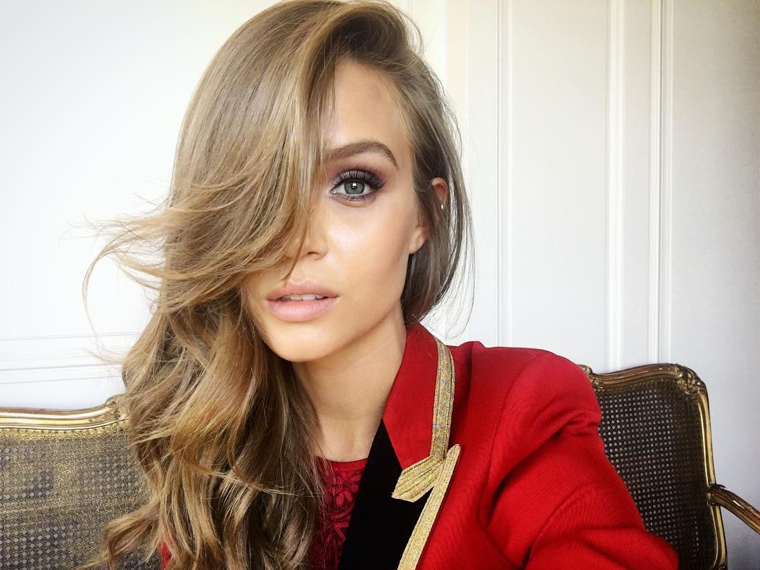 Josephine Skriver taking a selfie