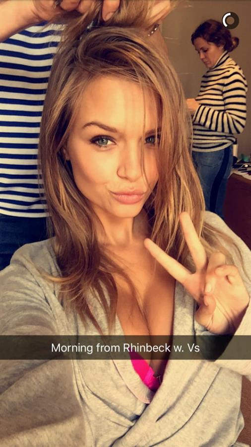 Josephine Skriver taking a selfie