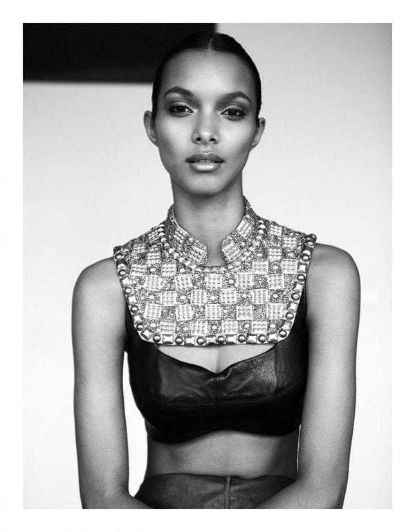 Lais Ribeiro in lingerie