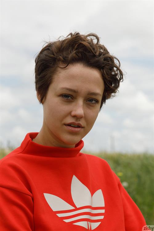 Sabrina Nichole in Leggings