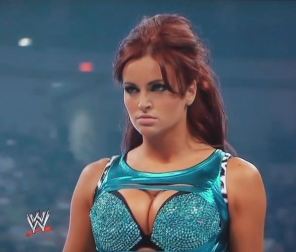 Maria Kanellis in lingerie