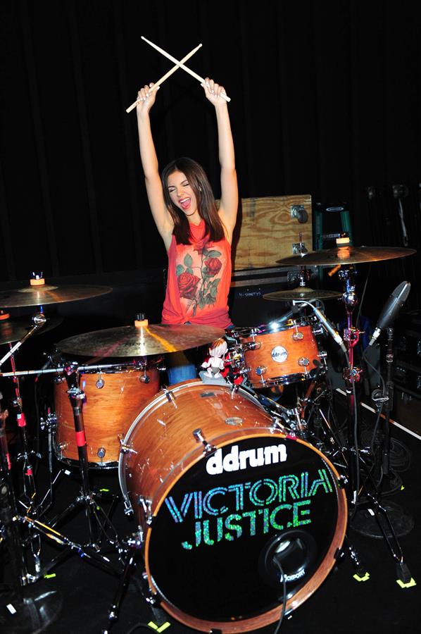 Victoria Justice Rehearsal for tour with Big Time Rush in Burbank - June 18, 2013 