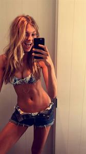 Romee Strijd taking a selfie