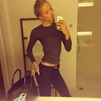 Romee Strijd taking a selfie