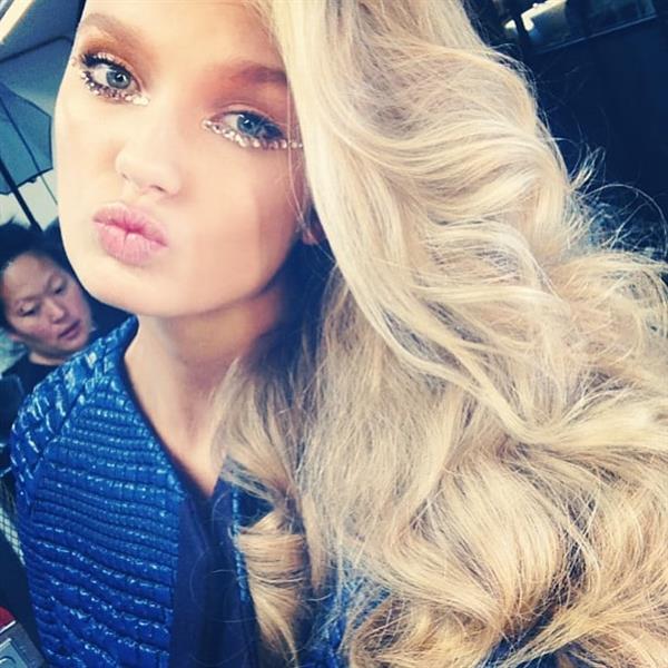 Romee Strijd taking a selfie