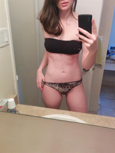 peachplumpear101 in a bikini