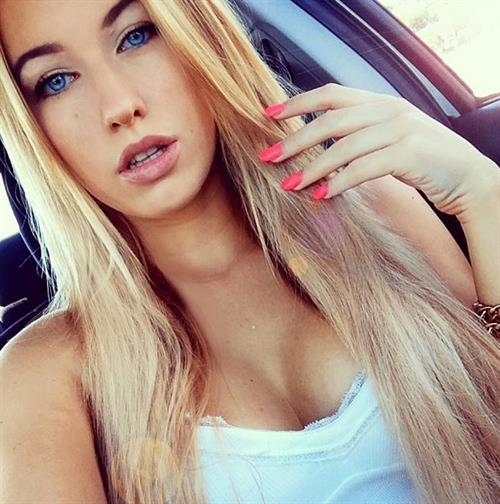 Maria Doroshina taking a selfie