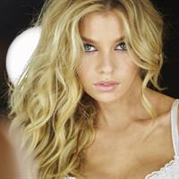 Stella Maxwell