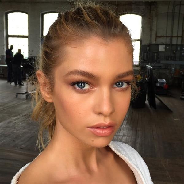 Stella Maxwell