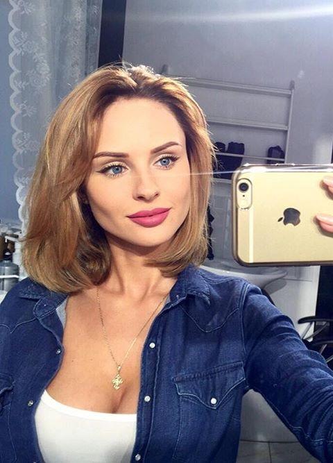 Ksenia Girnik taking a selfie