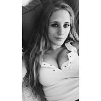 Charlotte taking a selfie