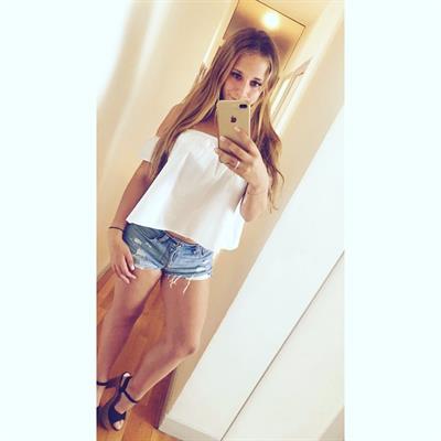 Charlotte taking a selfie