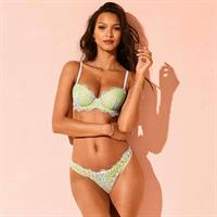 Lais Ribeiro in lingerie