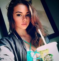 Sabrina Lynn taking a selfie