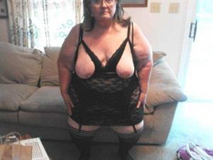 June 22 was unofficially No Panty Day so here I am celebrating the day. Of course, every day is No Panty Day for me since I never wear panties (or bras) anyway.