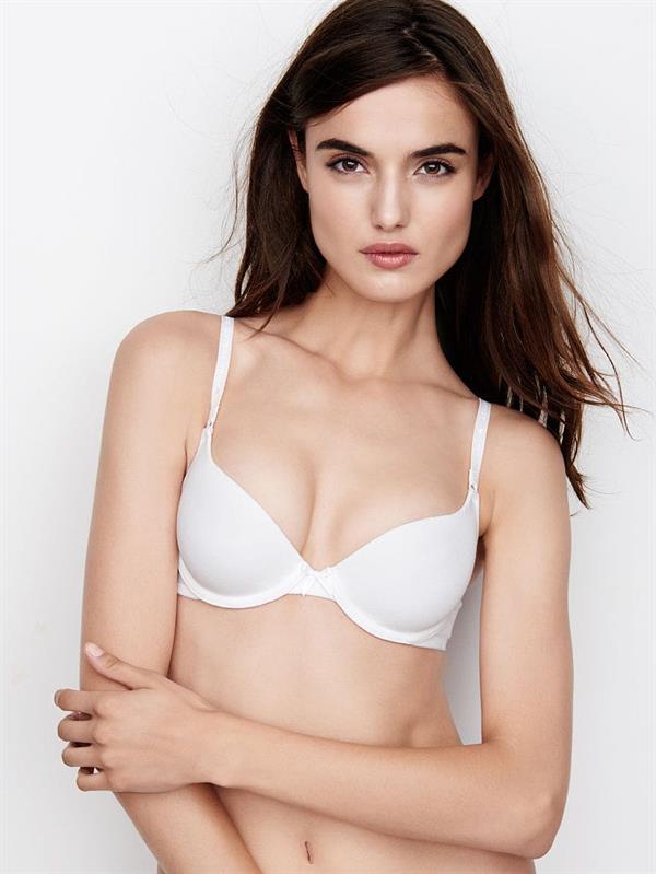 Blanca Padilla in lingerie