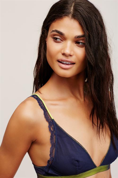 Daniela Braga in lingerie