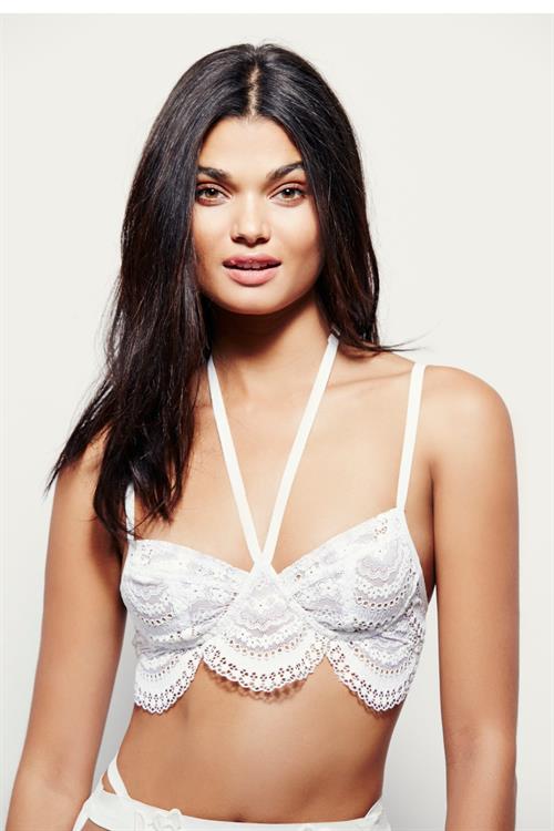 Daniela Braga in lingerie