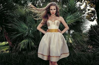 Polina Malinovskaya Pictures Polina Malinovskaya