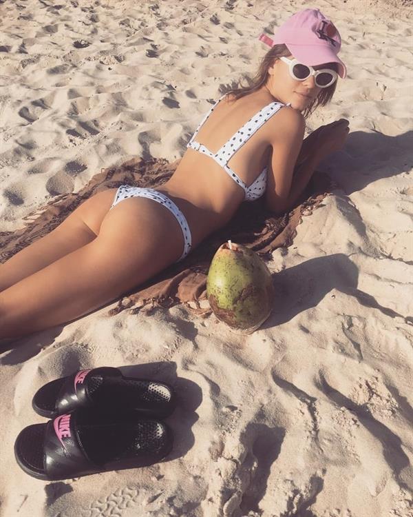 Lais Oliveira in a bikini - ass