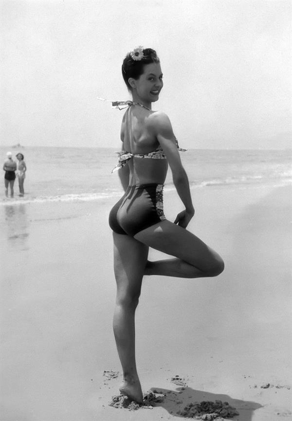 Cyd Charisse in a bikini - ass