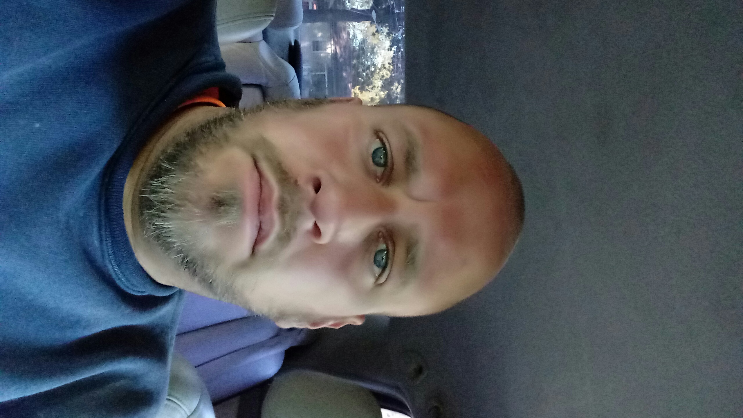 JBoi taking a selfie