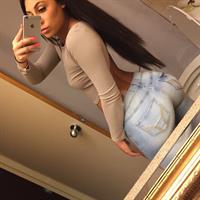 Gianna Nicole taking a selfie