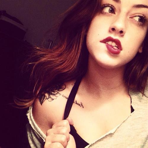 Anna Clendening taking a selfie