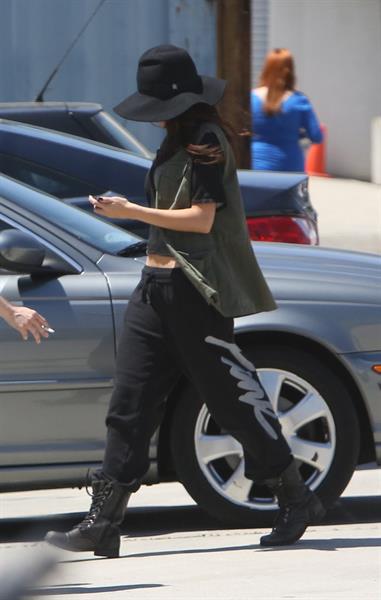 Selena Gomez - Hits the studio in black sweatpants in Los Angeles (11.05.2013) 