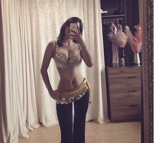 ohttomom taking a selfie