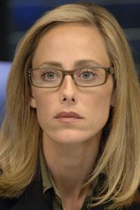 Kim Raver