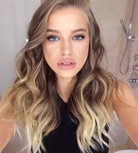 Tanya Mityushina taking a selfie