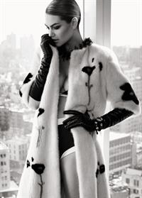 Kate Upton - Vogue Brasil - July 2013