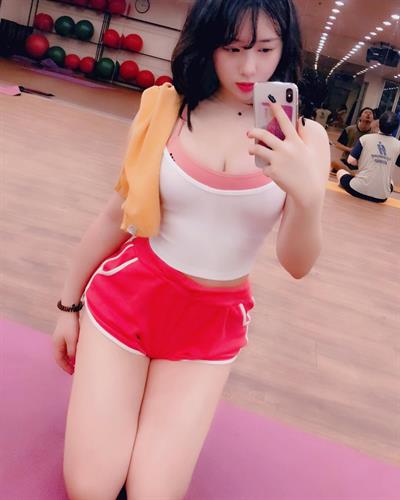 Kim Bitnara taking a selfie