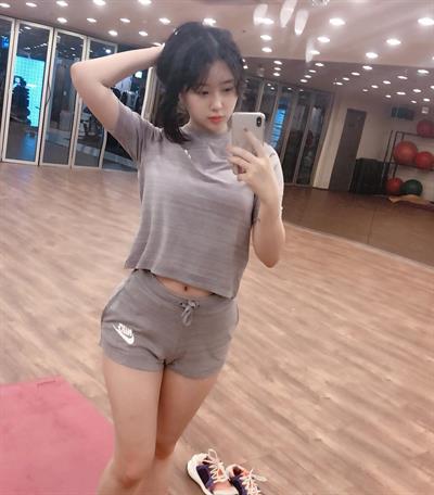 Kim Bitnara taking a selfie