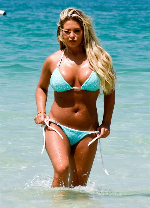 Bianca Gascoigne in a bikini while on vacation in Dubai on 10/30/2018