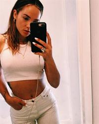 Aisha Jade taking a selfie