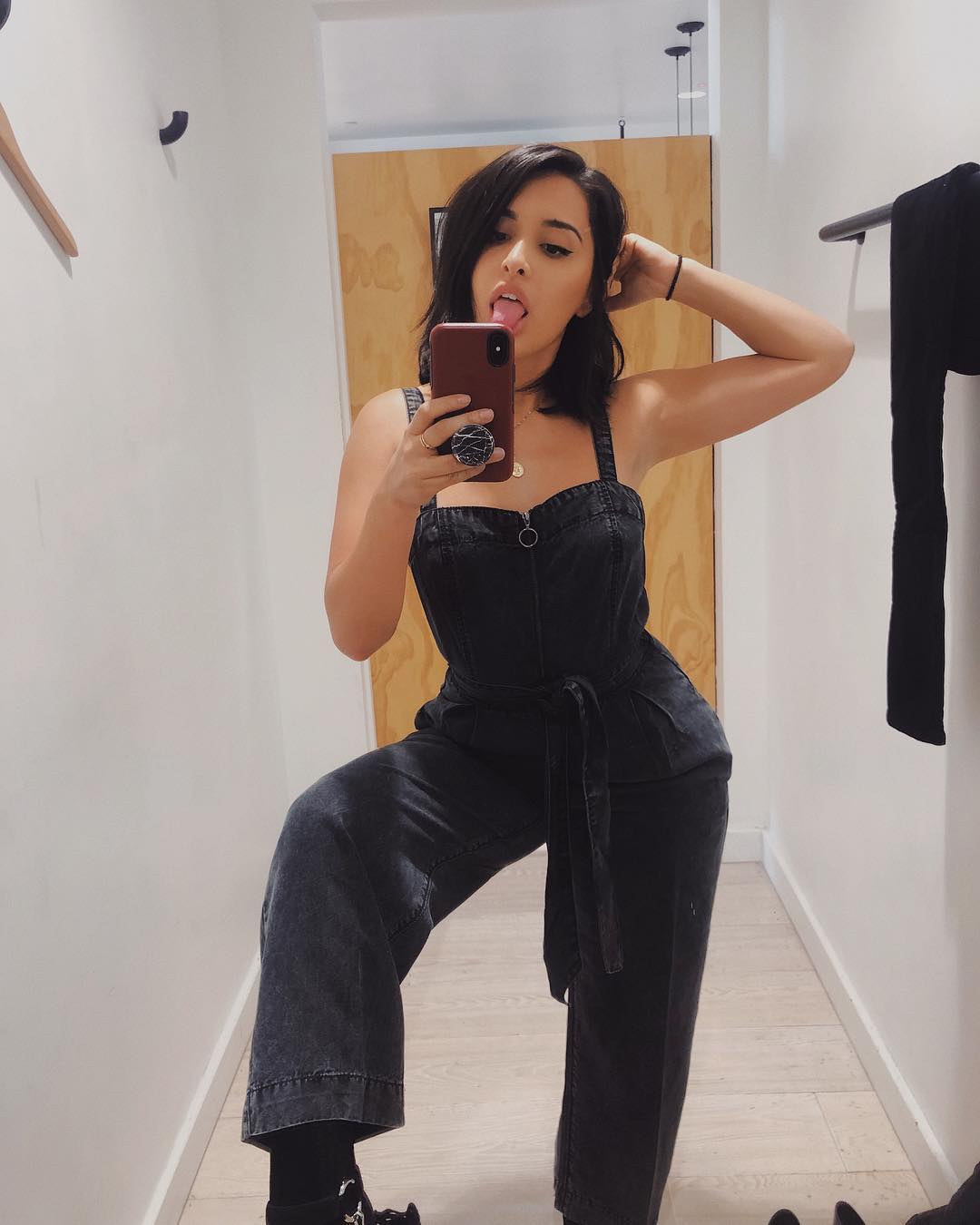 Jazmine Garcia taking a selfie