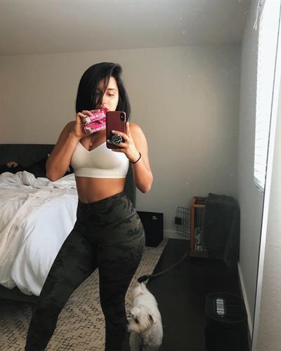 Jazmine Garcia taking a selfie