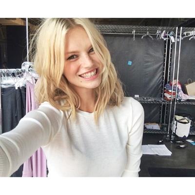 Nadine Leopold taking a selfie