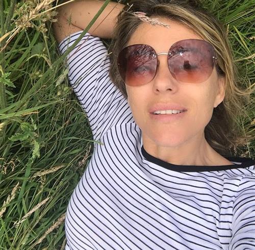 Elizabeth Hurley taking a selfie