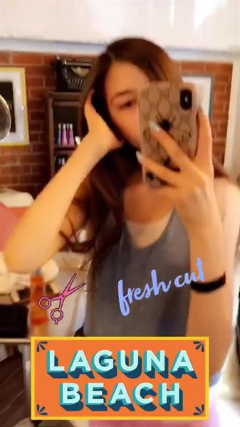 Lulu Lambros taking a selfie