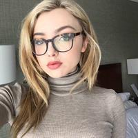Peyton List taking a selfie