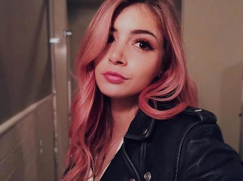 Chrissy Costanza taking a selfie