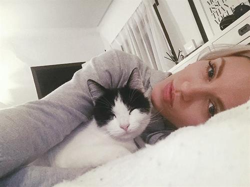 Shea Marie taking a selfie