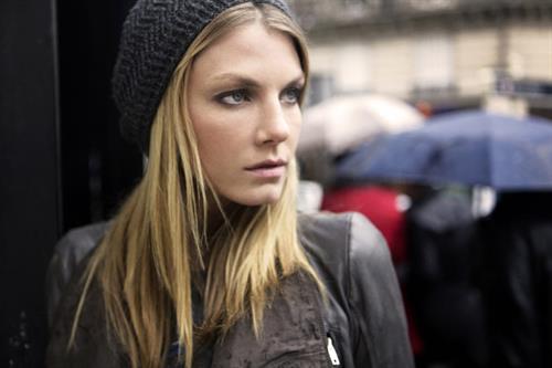 Angela Lindvall