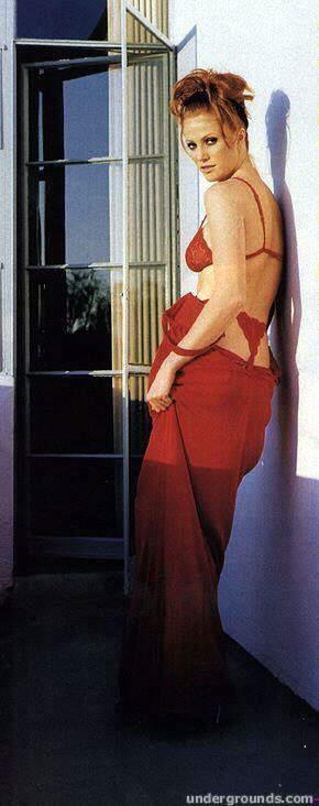 Angie Everhart