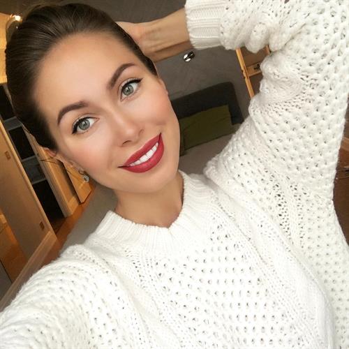 Mirgaeva Galinka taking a selfie